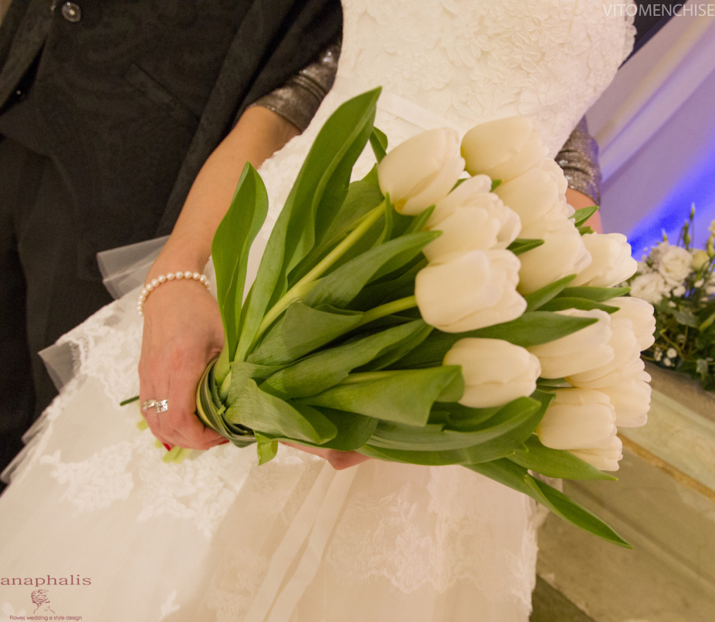bouquet sposa tulipani bianchi anaphalis