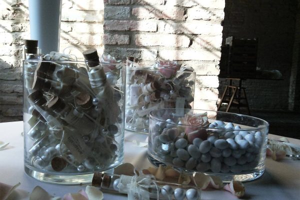 confettata-e-bomboniereanaphaliswedding-anaphaliscreazioniedeventi-portacon.jpg